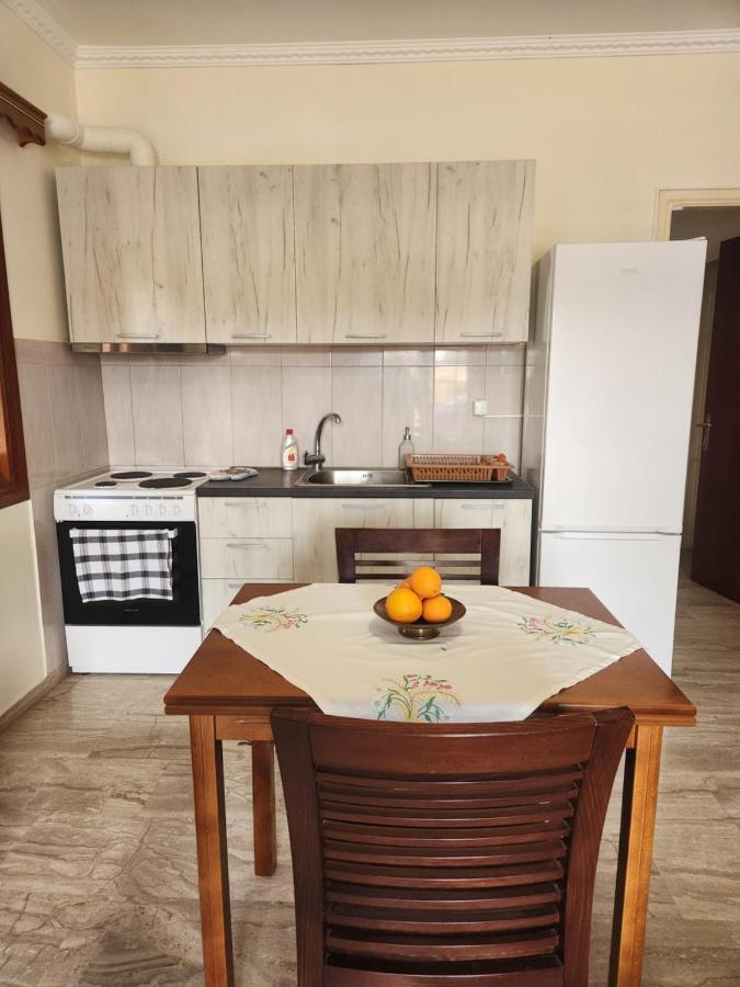 Cozy Apartment In Nea Kios Buitenkant foto
